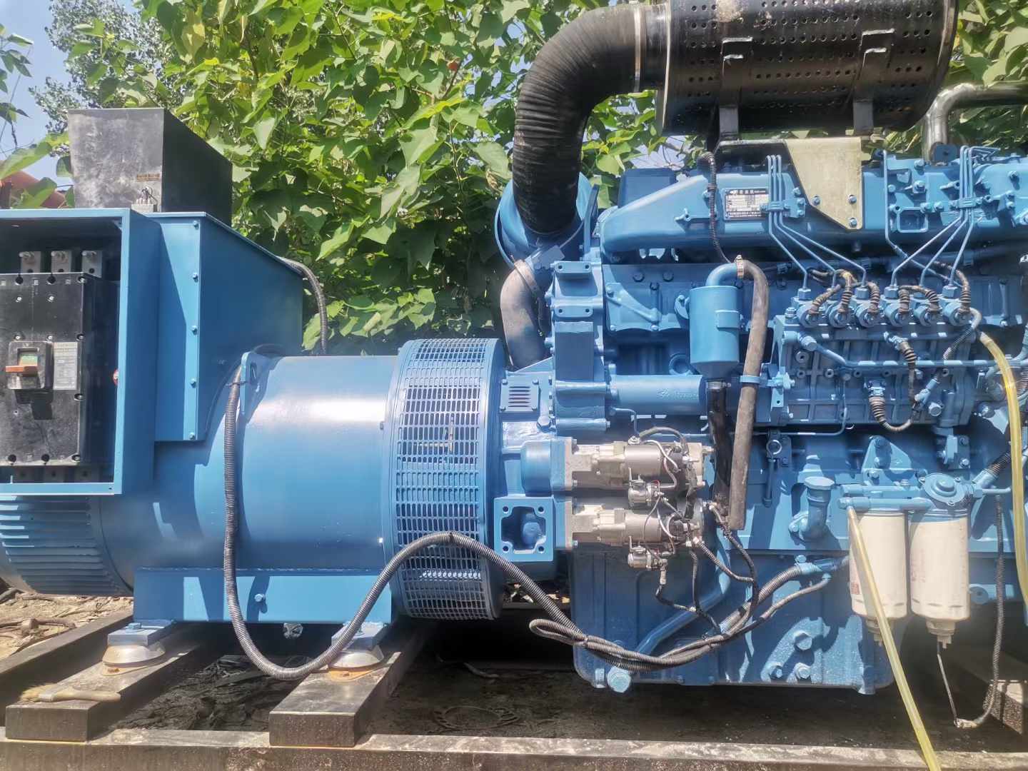 武江详细说明降低 800kW 柴油发电机输出电流波动的方法